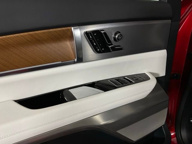 New 2026 Cadillac Vistiq Sport w/ LPO, Floor Liner Package image 24