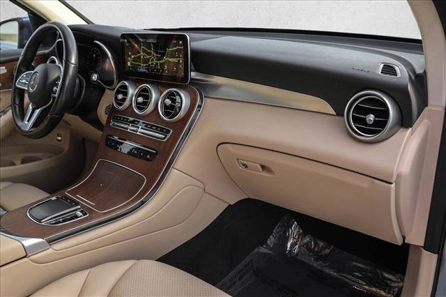 Used 2022 Mercedes-Benz GLC 300 4MATIC image 29