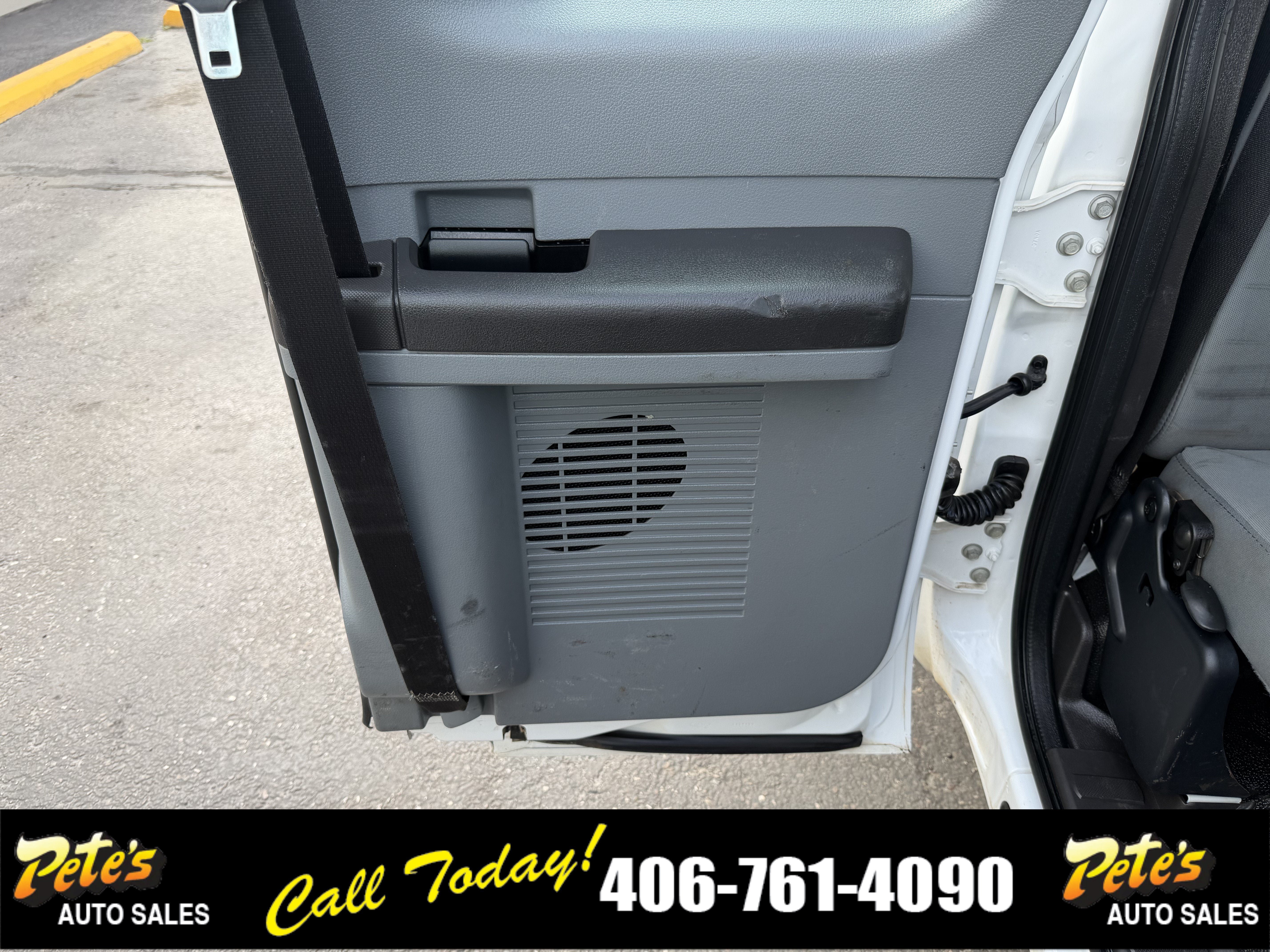 Used 2011 Ford F550 4x4 SuperCab Super Duty w/ Payload Upgrade Pkg image 29
