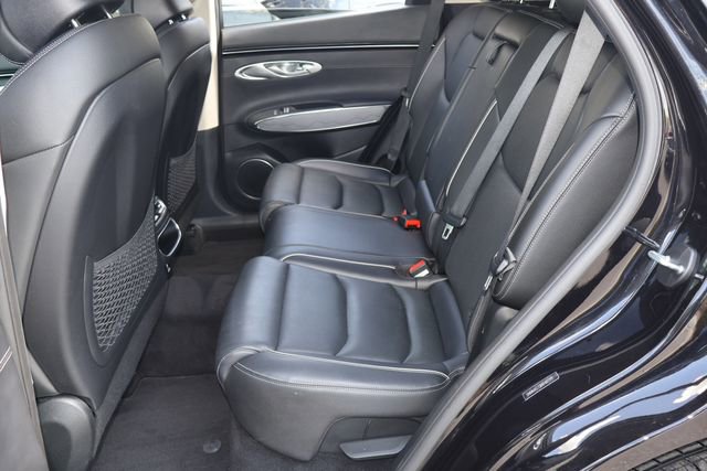 Used 2024 Genesis GV70 2.5T Advanced w/ Advanced Package image 15