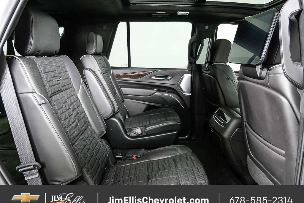 Certified 2023 Cadillac Escalade Sport Platinum w/ LPO, ONYX Package AWD/4WD image 24