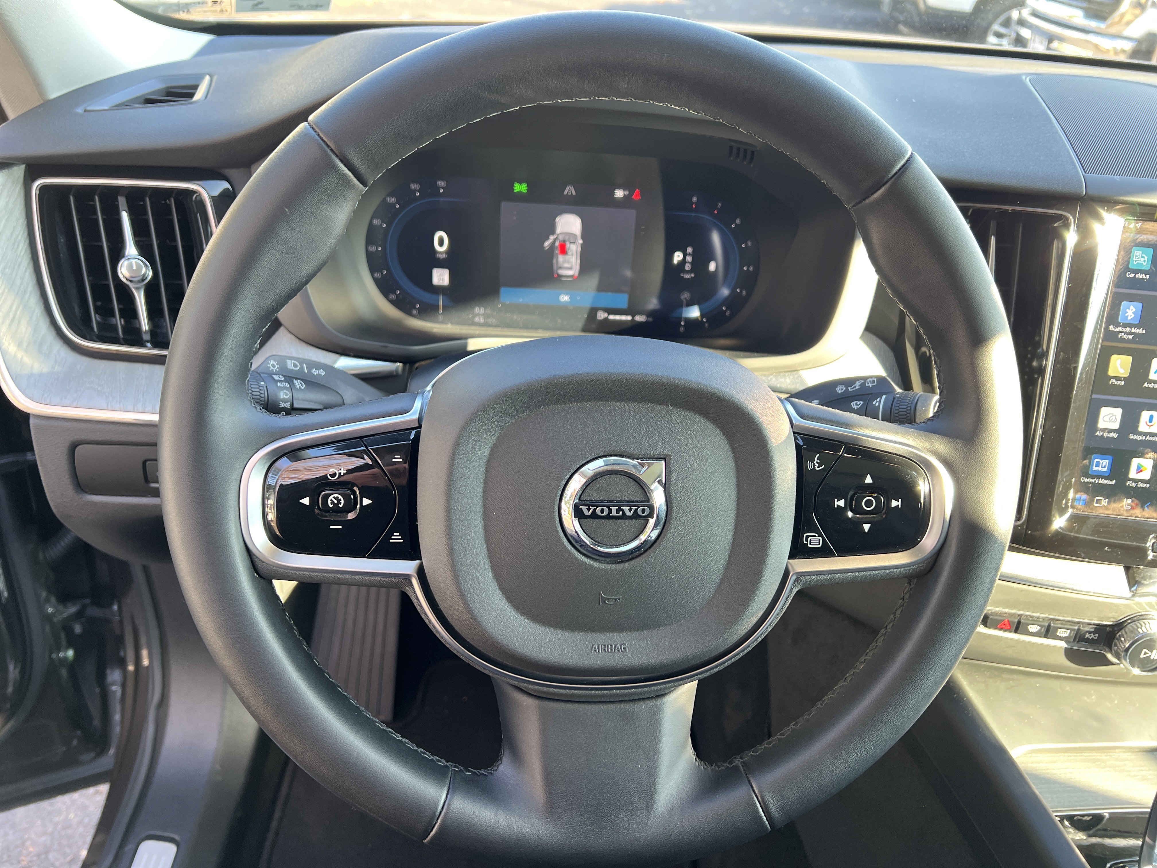 Used 2025 Volvo XC60 B5 Plus w/ Climate Package image 18