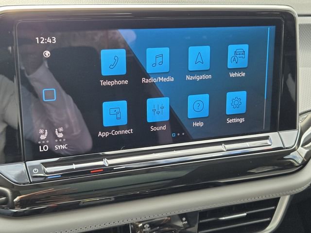 Certified 2025 Volkswagen Atlas Peak Edition SE image 20