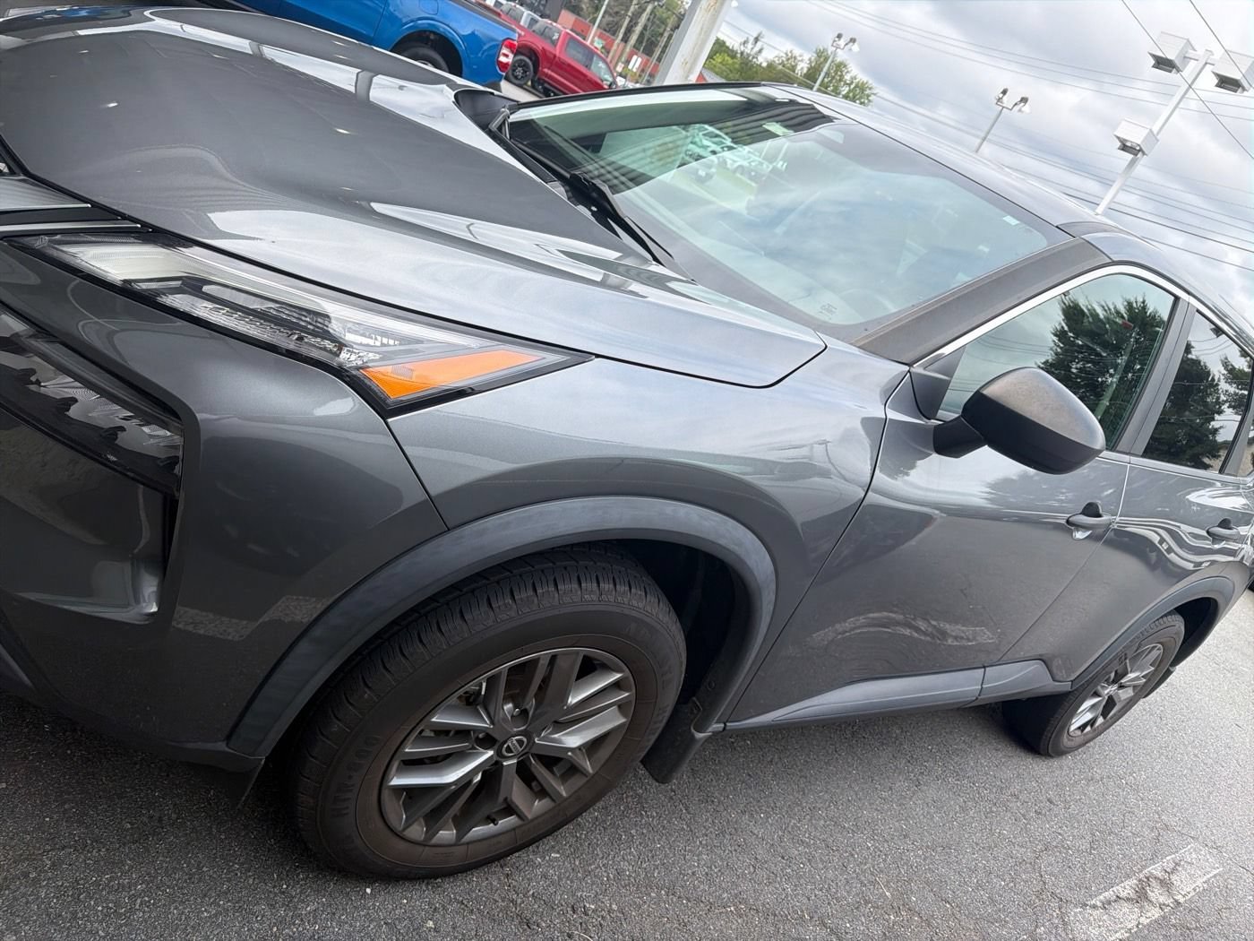 Used 2021 Nissan Rogue S FWD image 1
