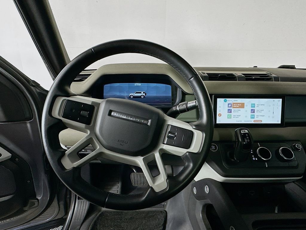 Used 2022 Land Rover Defender 110 X-Dynamic SE image 15