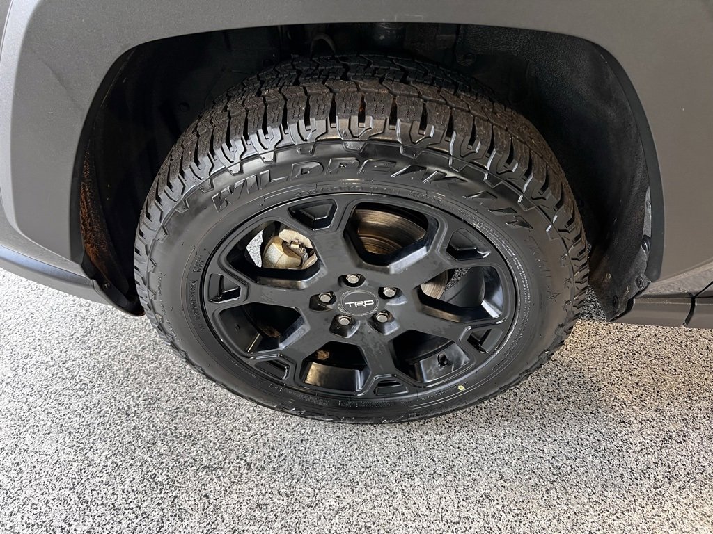 Used 2022 Toyota RAV4 TRD Off-Road image 9