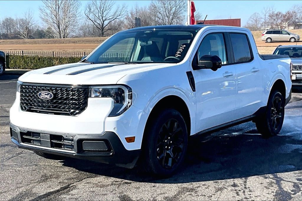 New 2026 Ford Maverick Lariat w/ Black Appearance Package image 2