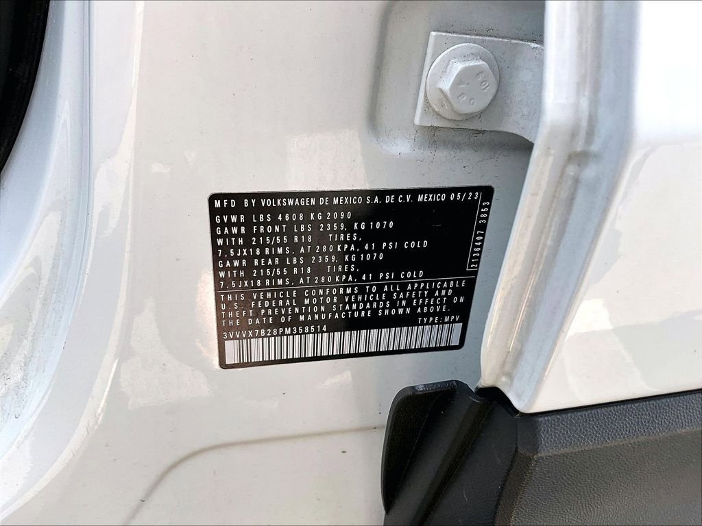 Used 2023 Volkswagen Taos SE w/ Panoramic Sunroof Package AWD/4WD image 27