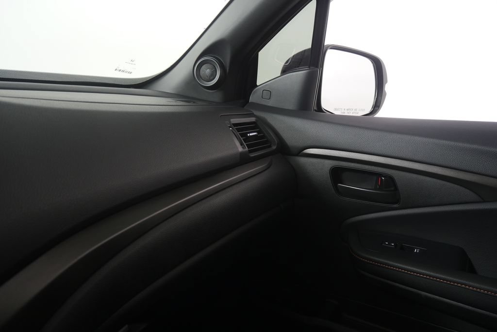 Used 2025 Honda Ridgeline TrailSport image 29