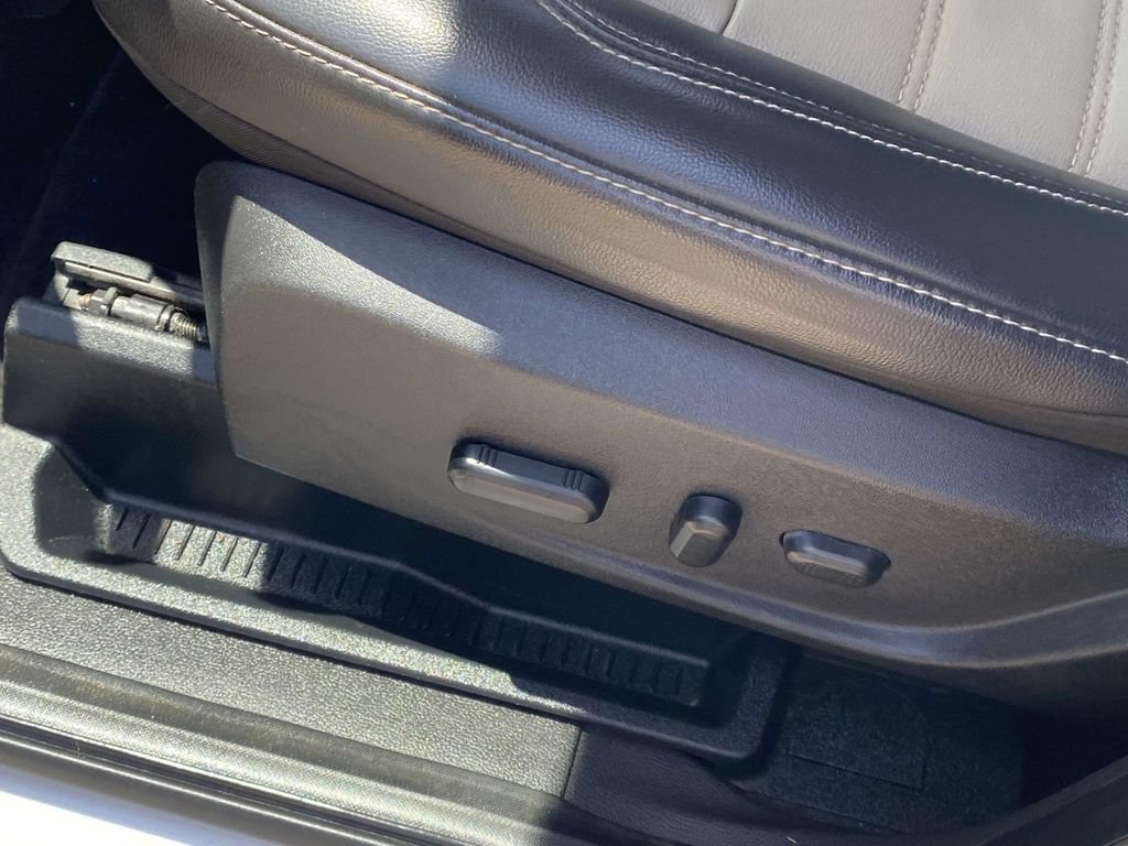 Used 2019 Ford Escape SEL FWD image 21