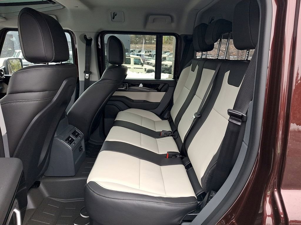 New 2025 INEOS Grenadier Fieldmaster Edition image 7