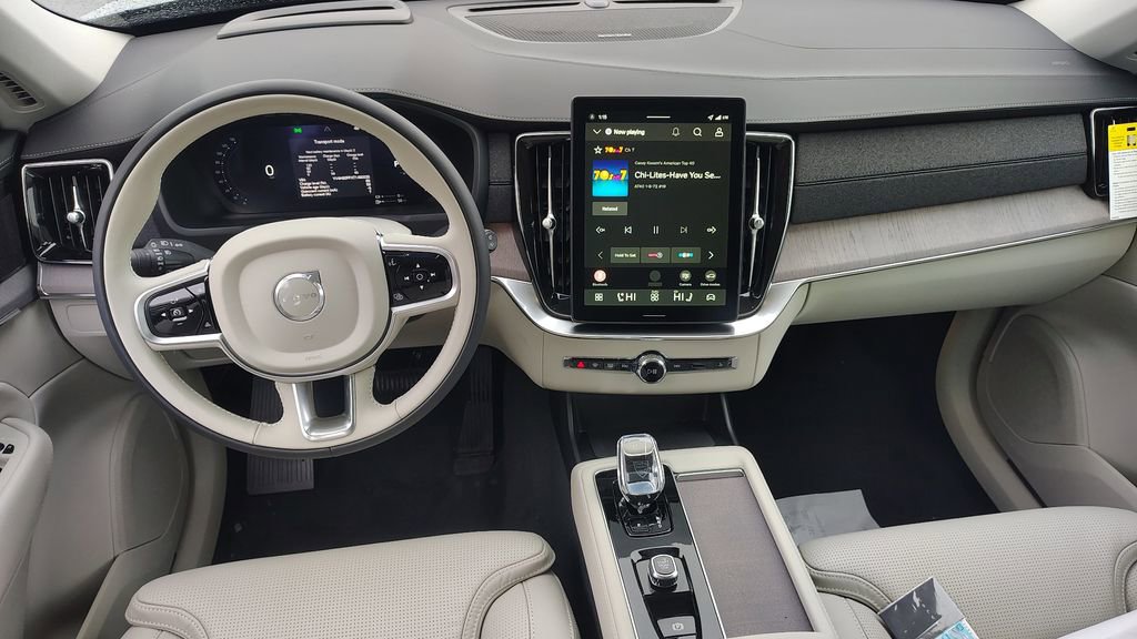 New 2026 Volvo XC90 T8 Ultra w/ Protection Package Premier image 11