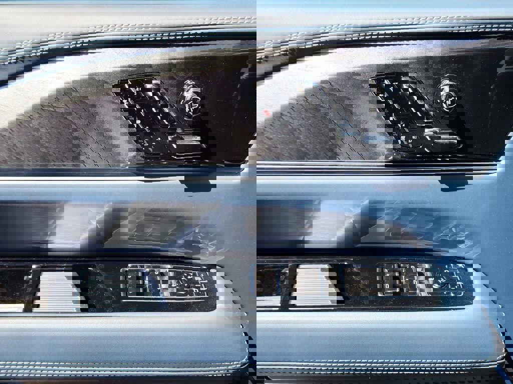 New 2025 Cadillac Escalade IQ Sport 2 image 15