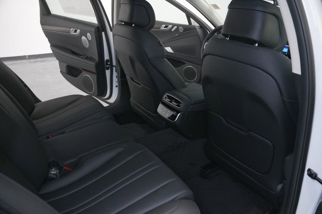 New 2025 Genesis G80 2.5T Advanced image 34