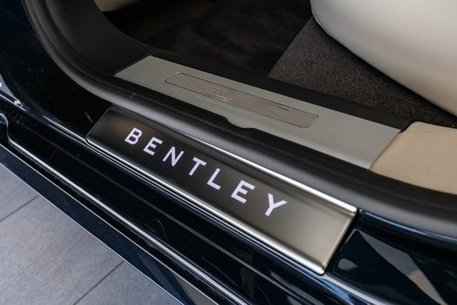 New 2025 Bentley Flying Spur Plug-In Hybrid image 43
