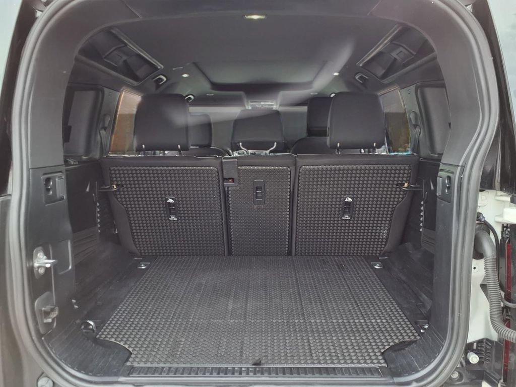 Used 2025 Land Rover Defender 110 S AWD/4WD image 24