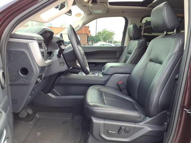 Used 2024 Ford Expedition XLT AWD/4WD image 20