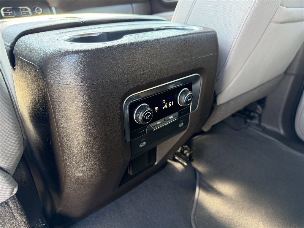 Used 2021 Chevrolet Suburban LS image 10