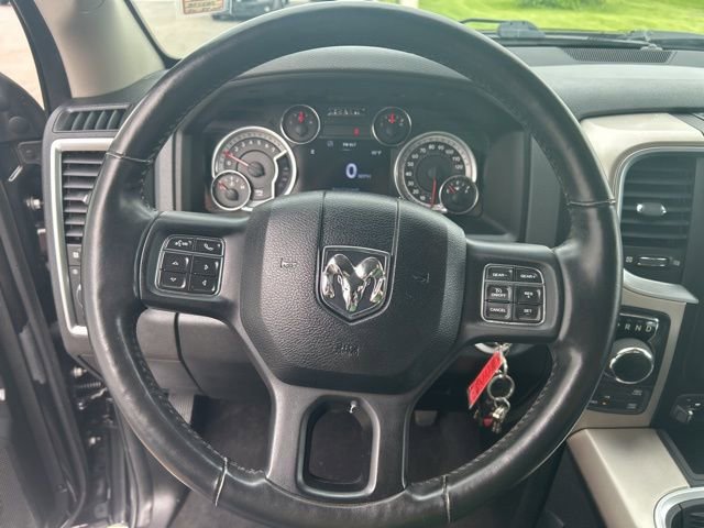 Used 2017 RAM 1500 Classic SLT w/ SLT Plus D￩cor Group AWD/4WD image 15