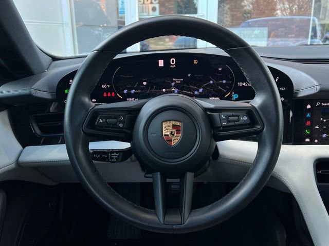 Used 2023 Porsche Taycan 4S w/ Premium Package image 24