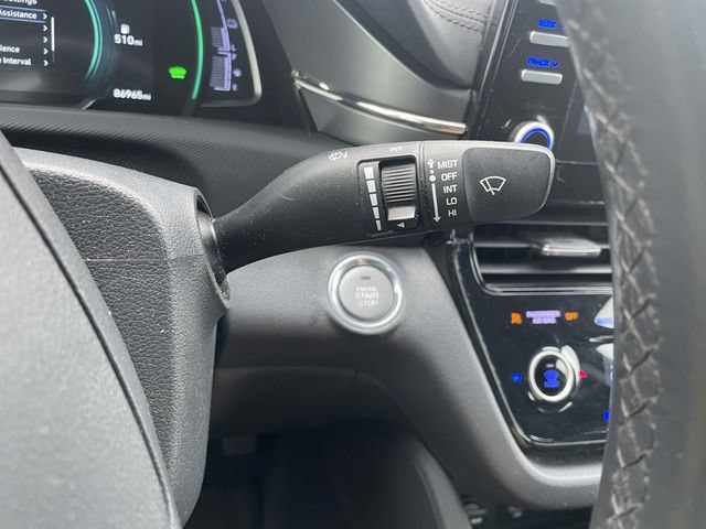Used 2020 Hyundai Ioniq SE FWD image 24