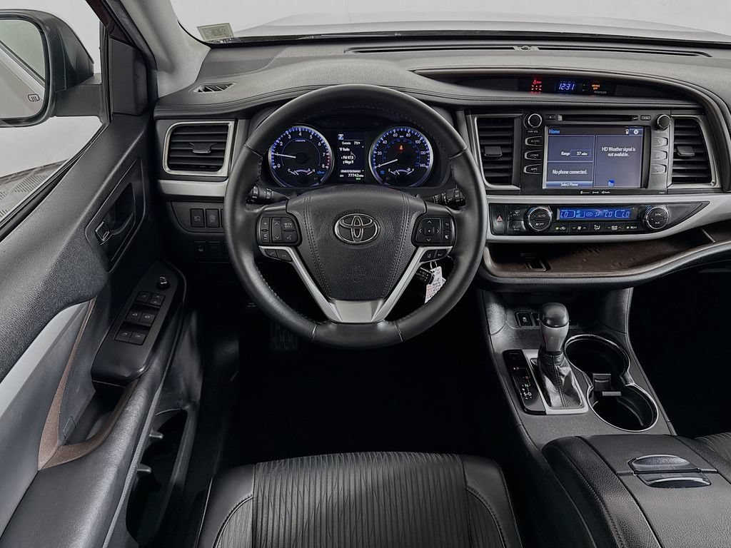 Used 2019 Toyota Highlander Plus AWD/4WD image 20