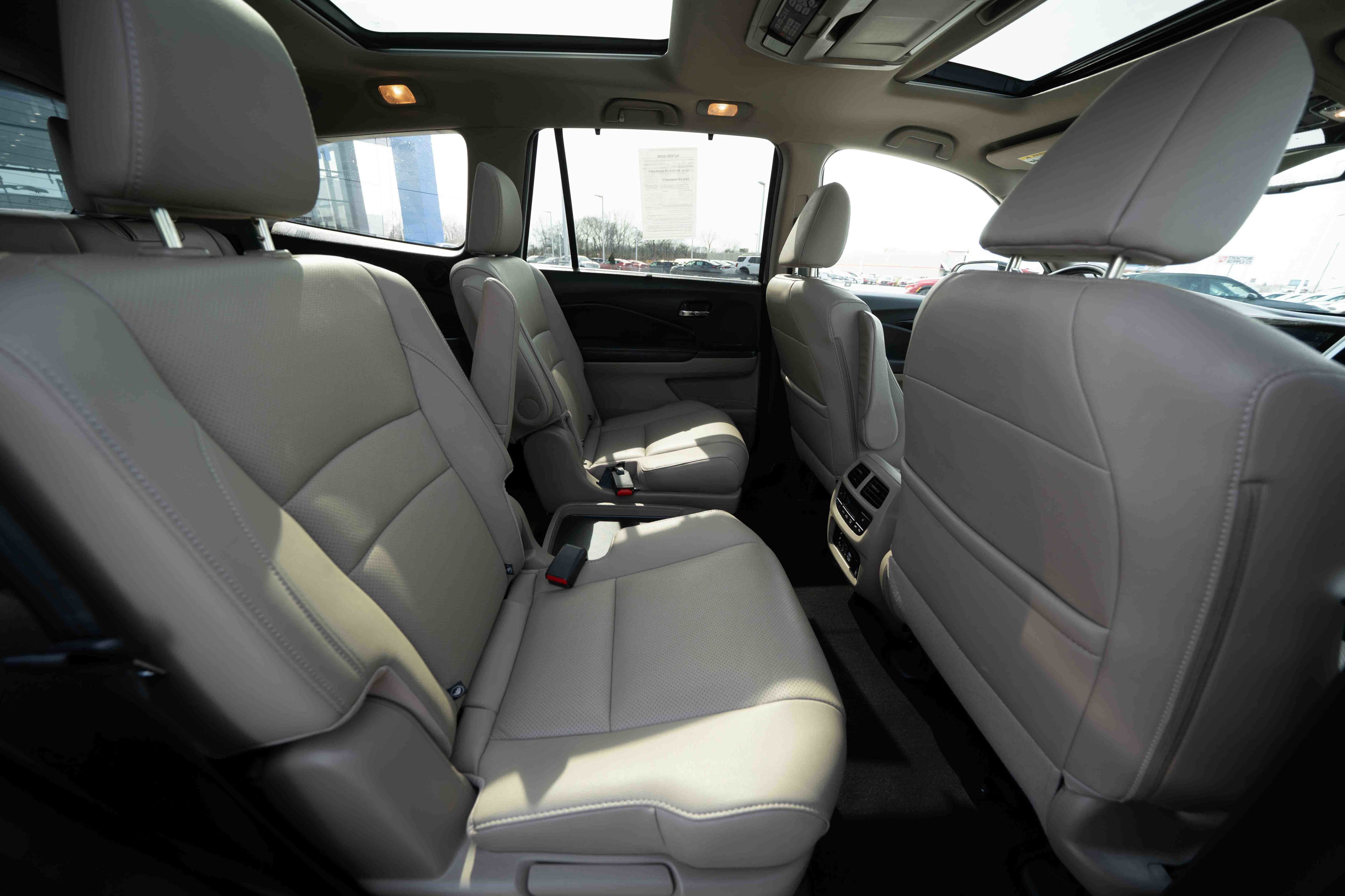 Used 2017 Honda Pilot Elite image 26