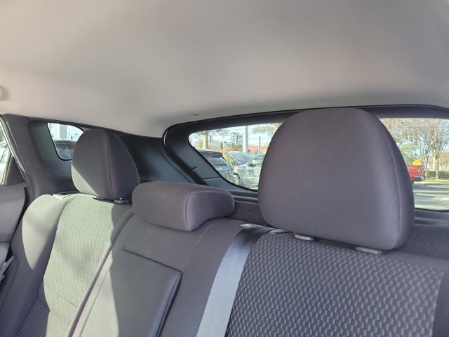 Used 2022 Nissan Rogue Sport S image 13