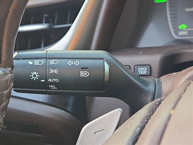 Used 2021 Lexus ES 300h Ultra Luxury w/ Accessory Package 2 FWD image 15