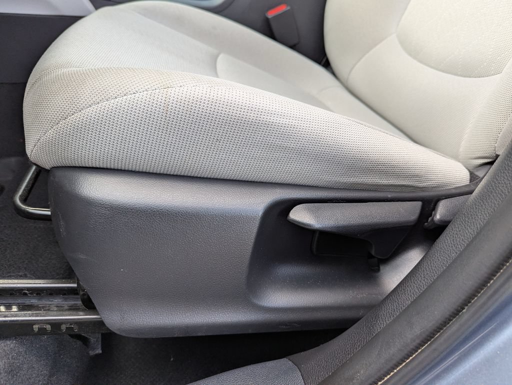 Used 2023 Toyota Corolla Cross L FWD image 22