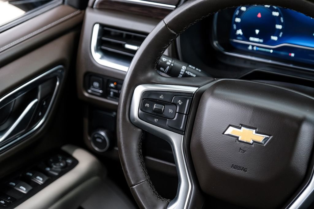 Used 2023 Chevrolet Suburban LT RWD image 13