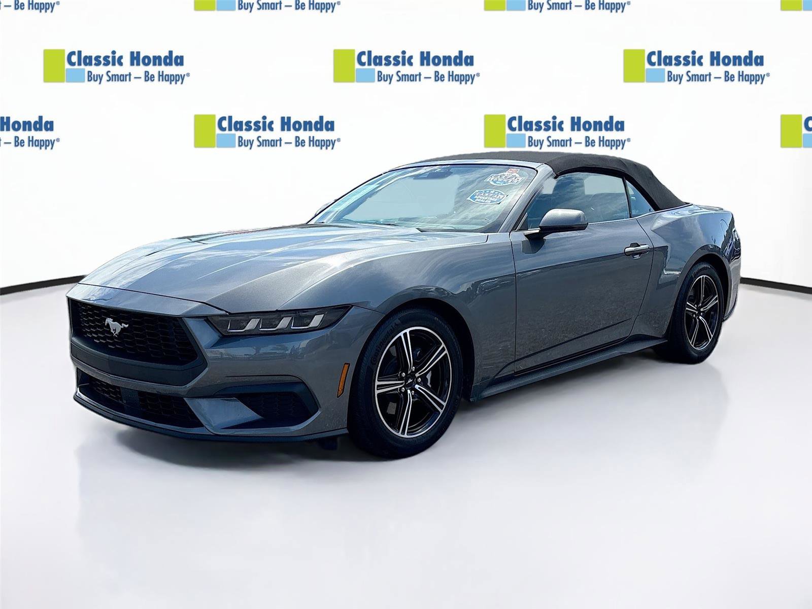 Used 2025 Ford Mustang Premium RWD image 3
