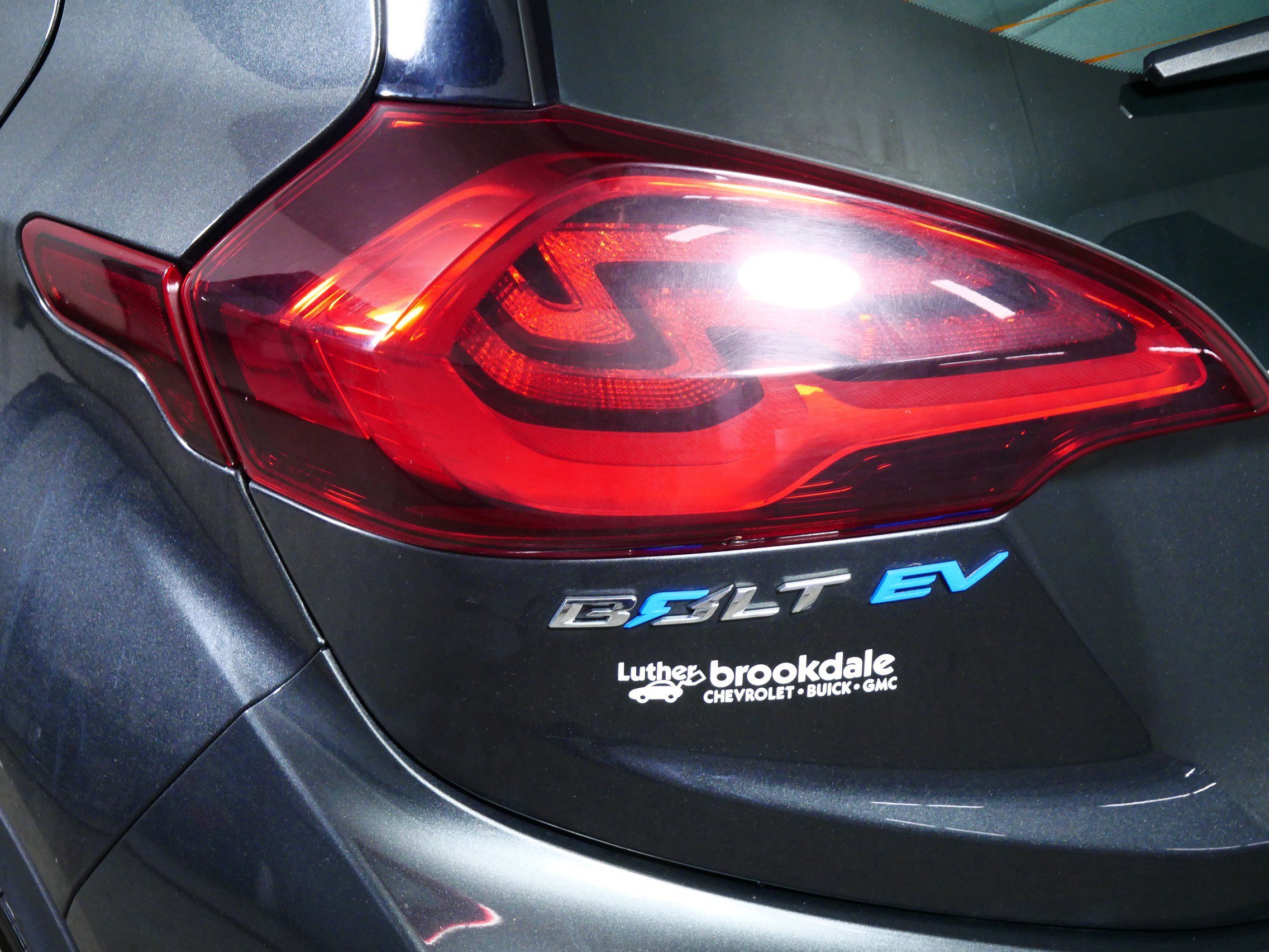 Used 2017 Chevrolet Bolt LT FWD image 17