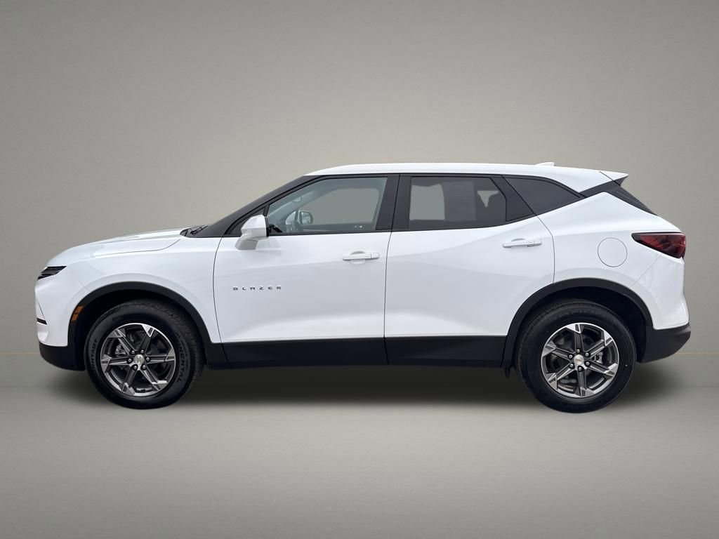 Used 2025 Chevrolet Blazer LT FWD video 2