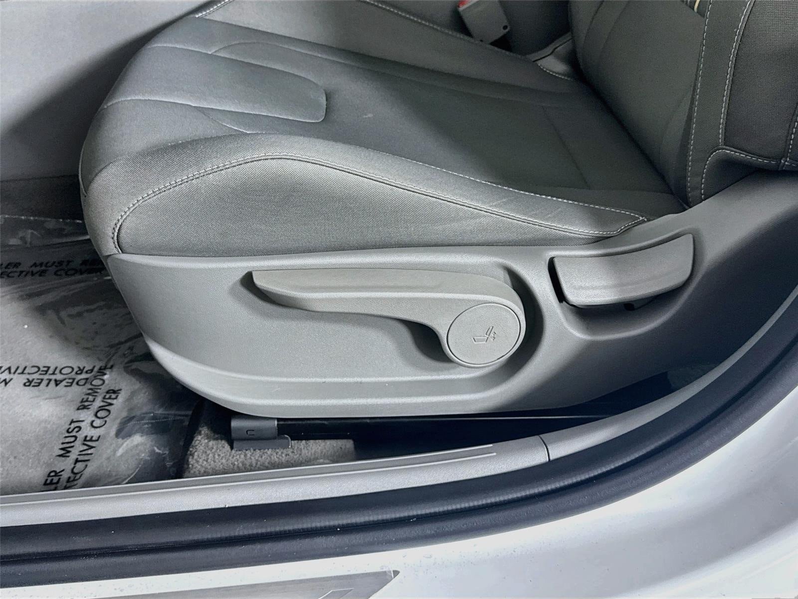 Certified 2026 Hyundai Elantra Sport FWD image 19