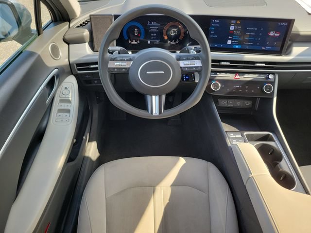 Used 2025 Hyundai Sonata SEL FWD image 15