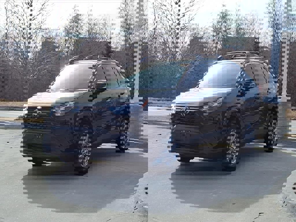 Used 2022 Toyota RAV4 XLE