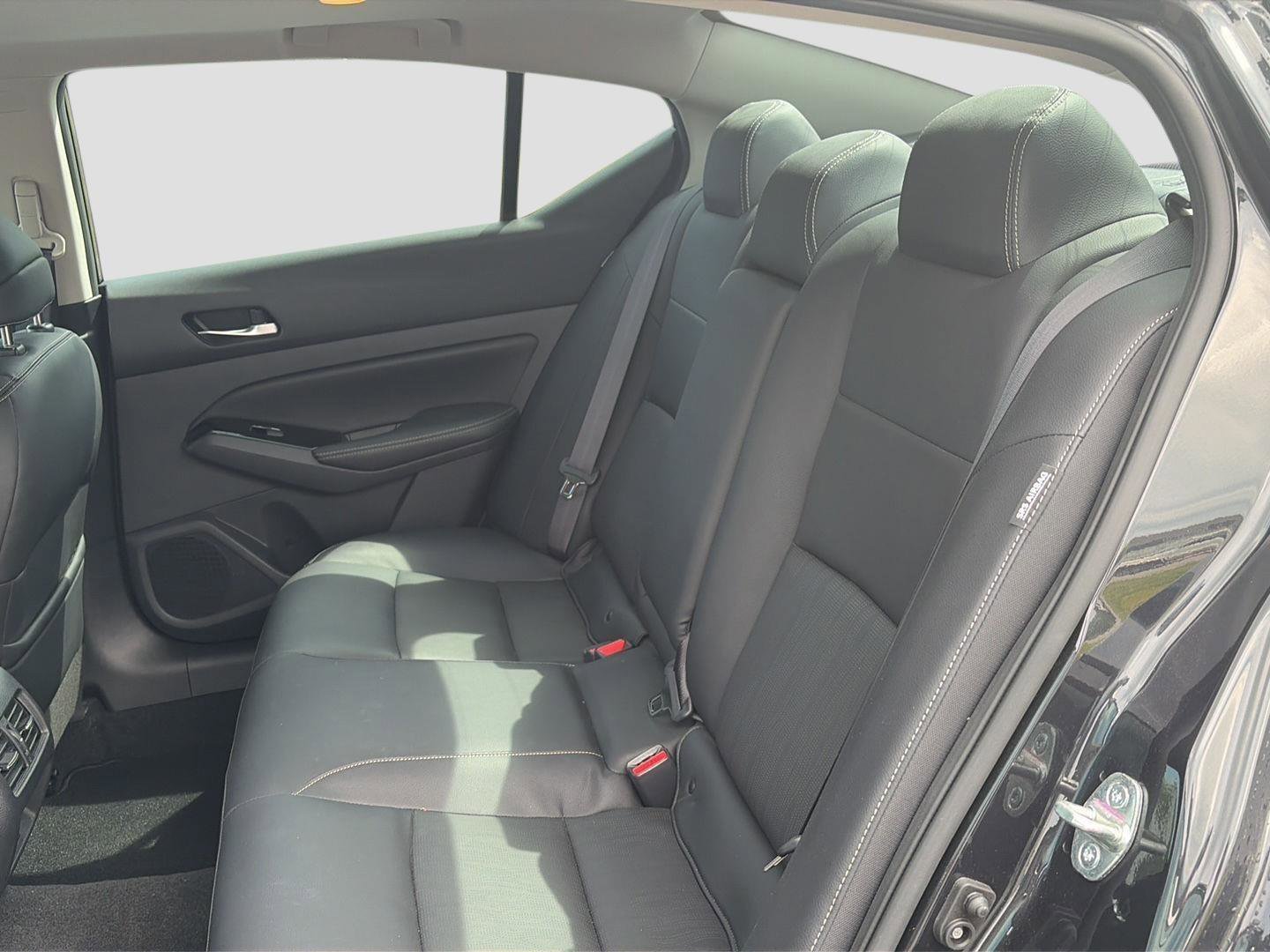 Used 2021 Nissan Altima 2.5 Platinum AWD/4WD image 12