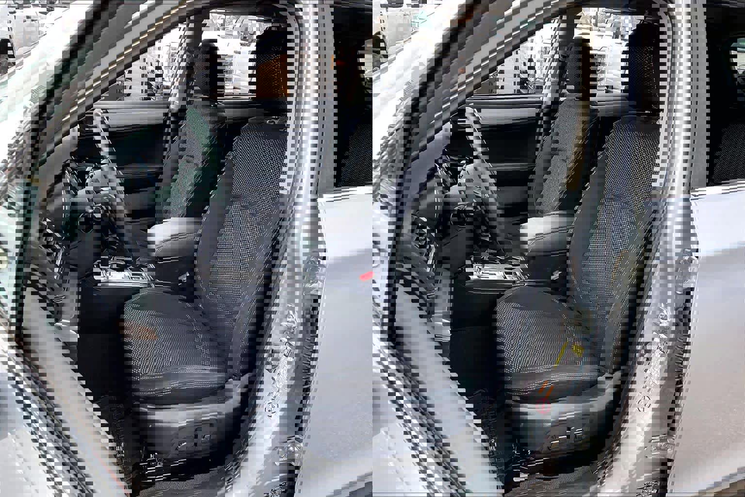 Used 2018 Subaru Outback 2.5i Premium image 7