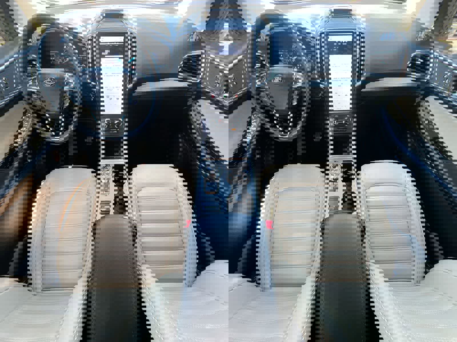 Used 2023 Ford Edge SEL w/ Convenience Package image 15