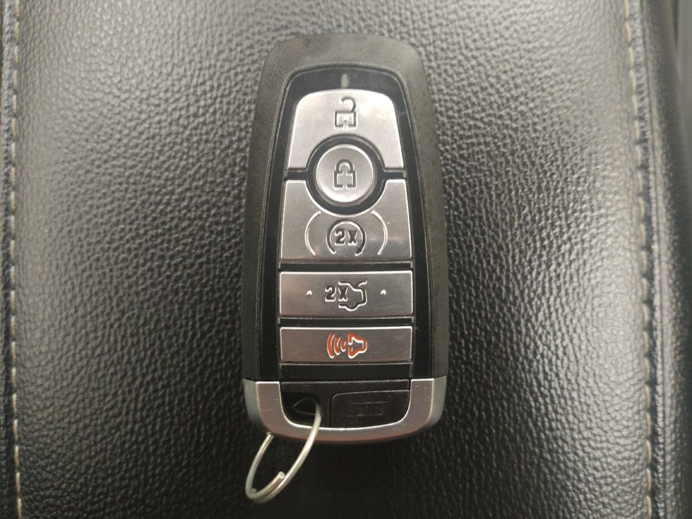 Used 2019 Ford Fusion Energi Titanium image 32