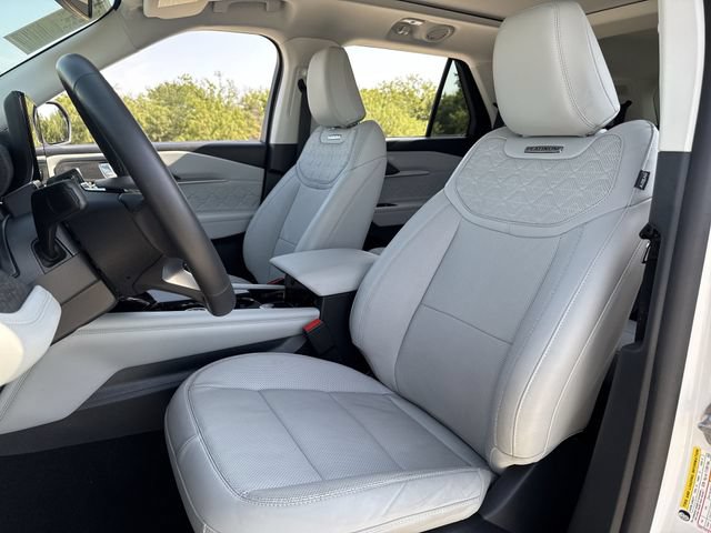 Used 2025 Ford Explorer Platinum w/ Ultimate Package AWD/4WD image 11