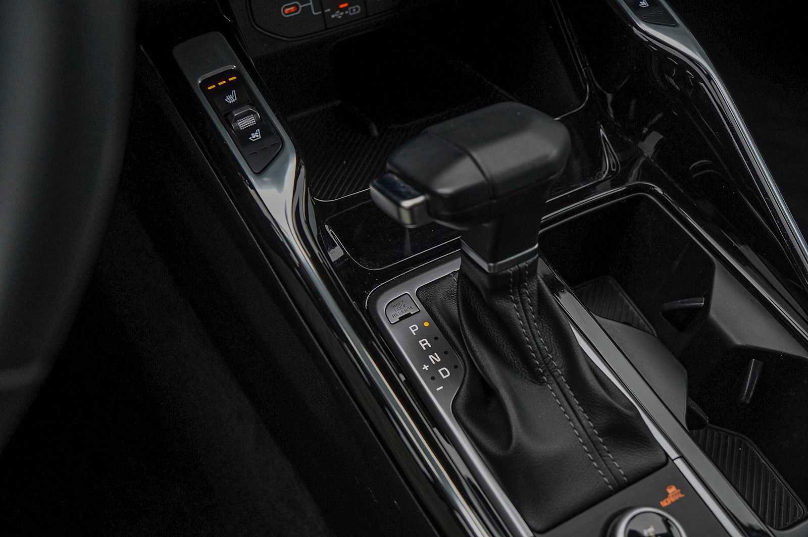 Certified 2025 Kia Sorento SX image 17