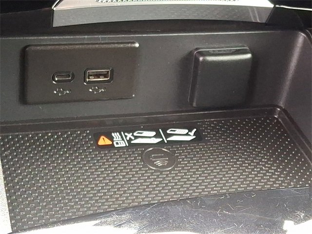 Used 2025 Buick Envision Preferred image 24