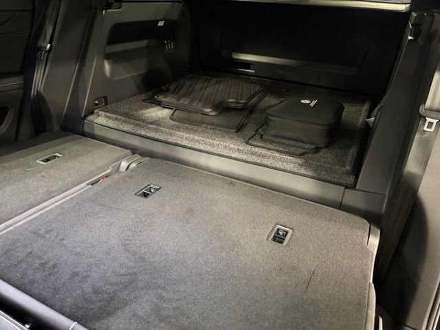 Used 2024 Volkswagen Atlas Cross Sport SEL R-Line image 24