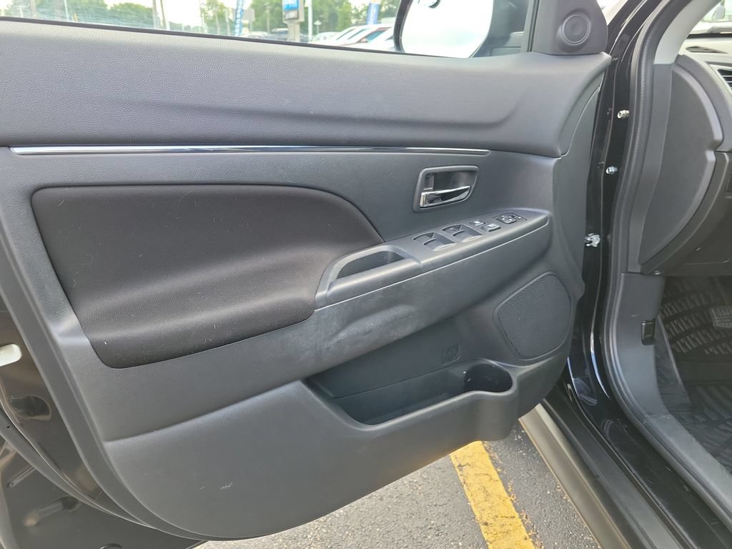 Used 2020 Mitsubishi Outlander Sport ES FWD image 21