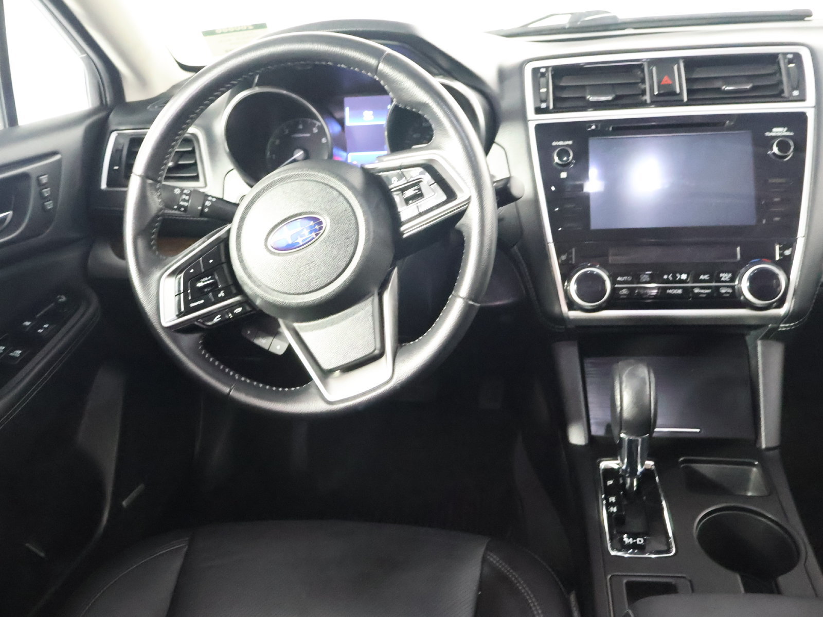 Used 2018 Subaru Outback 3.6R Limited AWD/4WD image 26