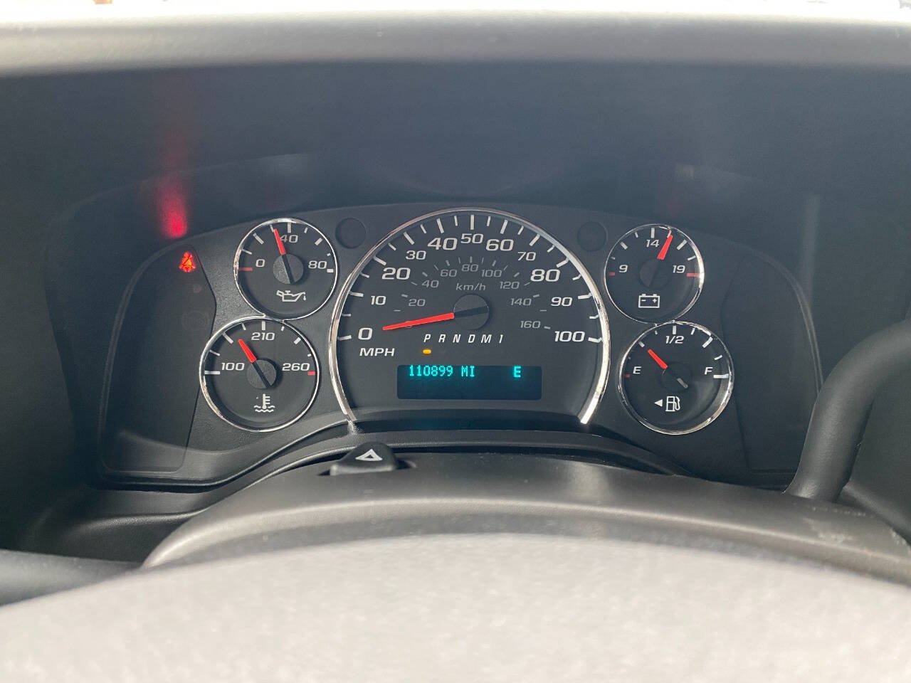 Used 2018 Chevrolet Express 3500 LS RWD image 13