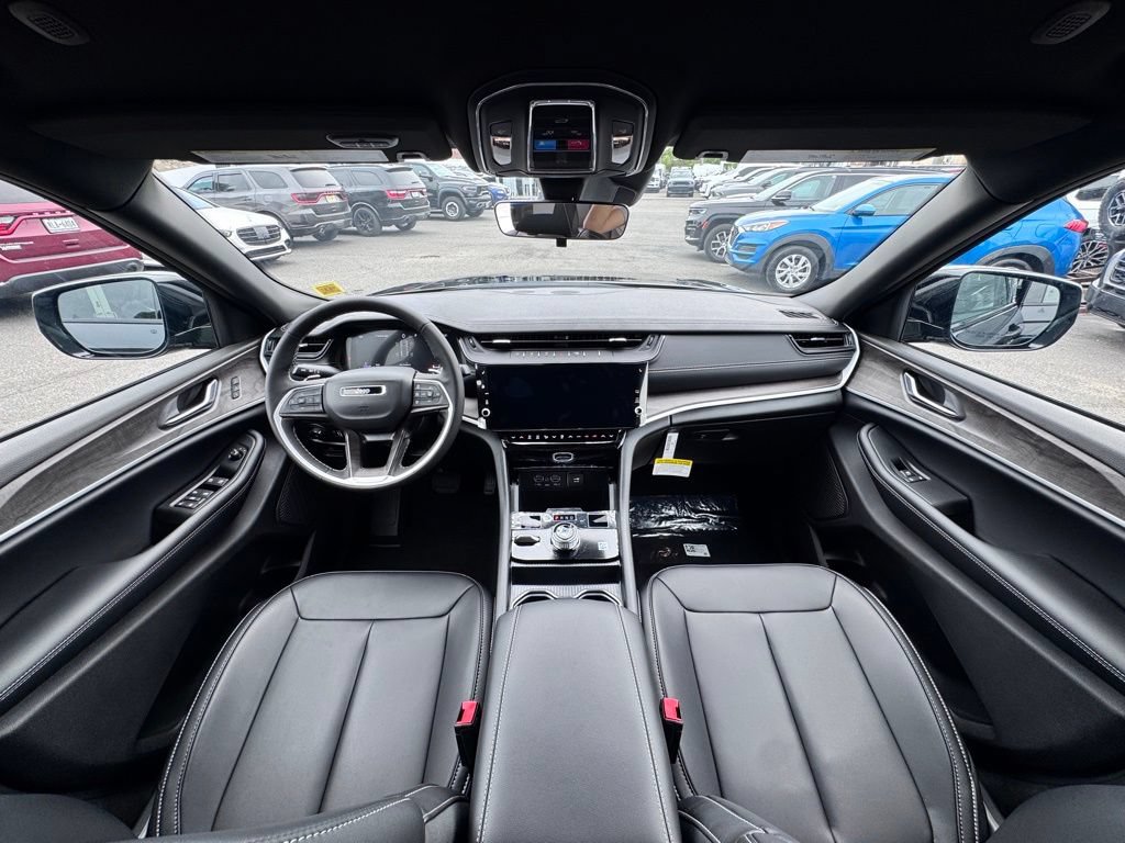 New 2026 Jeep Grand Cherokee Limited AWD/4WD image 10