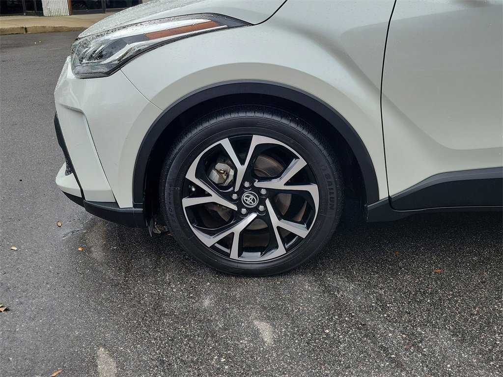 Used 2020 Toyota C-HR LE image 6